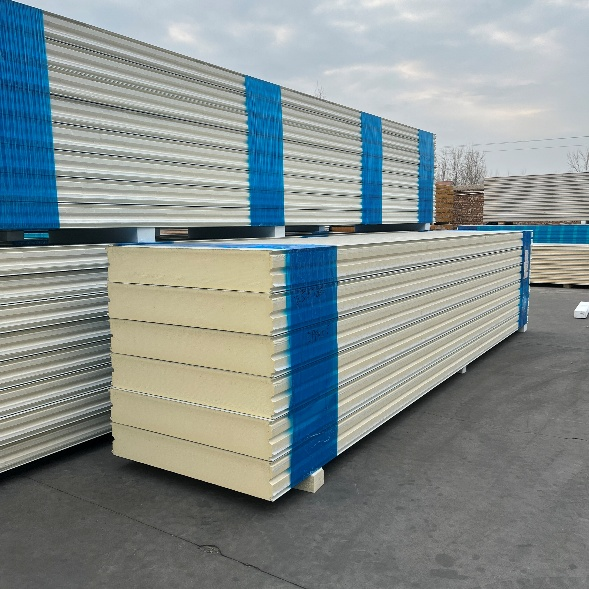 Application of PIR Sandwich Panels in Factory Workshop Construction5 Application of PIR Sandwich Panels in Factory Workshop Construction5